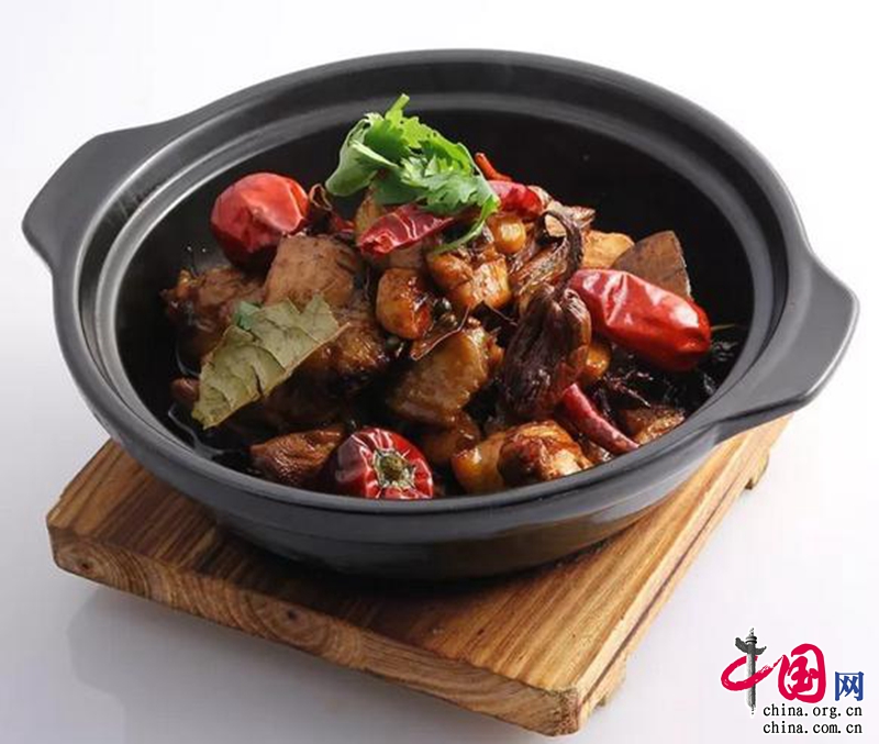 赌王之子何猷君撇下女友躲狗仔 皆因未过母亲关|tyc7111cc太阳成集团(图1) 太阳成tyc7111cc