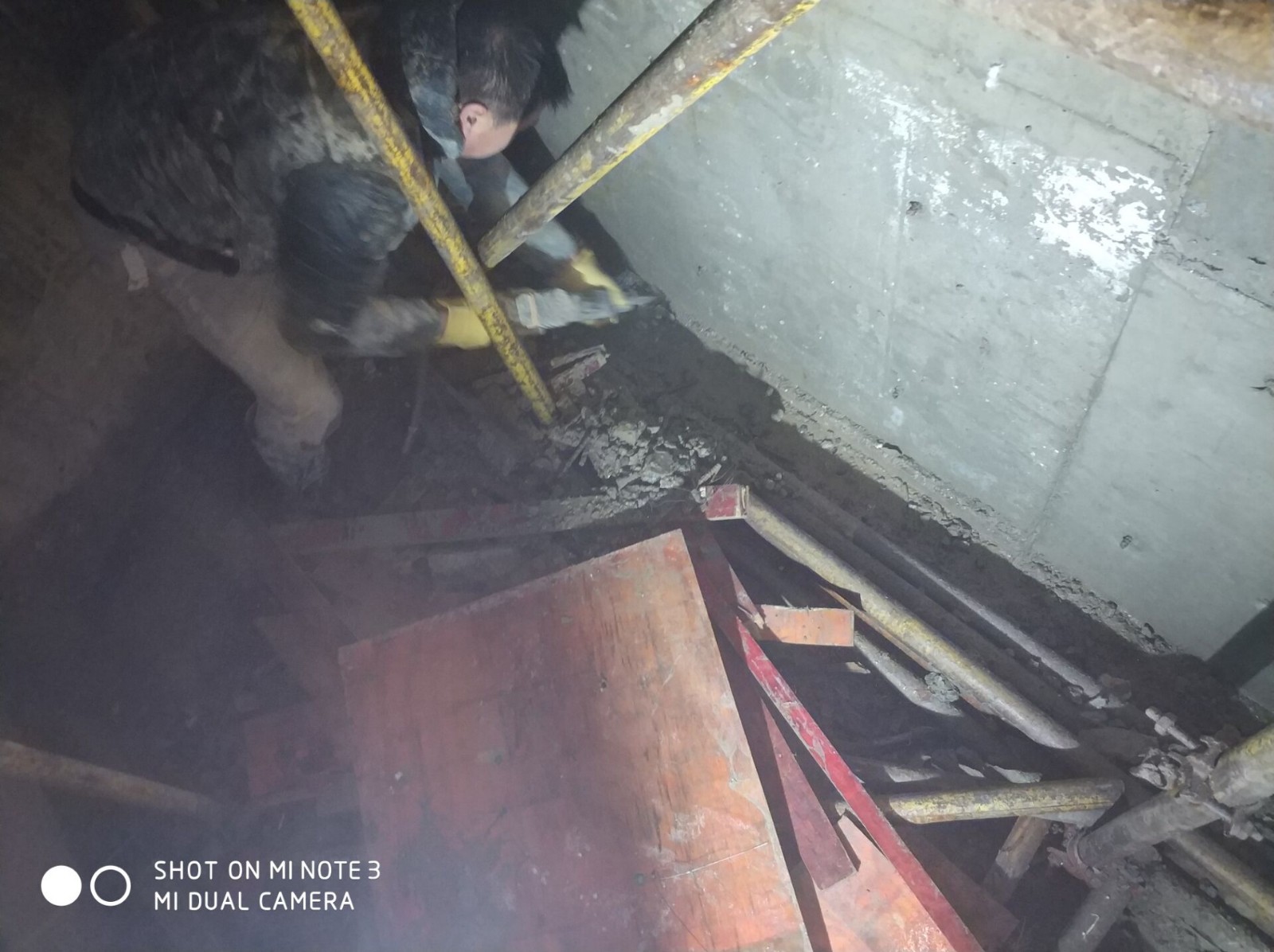 周杰伦旧疾复发助阵篮球赛 向科比学习忍耐‘太阳成tyc7111cc官网’(图4) 太阳成tyc7111cc