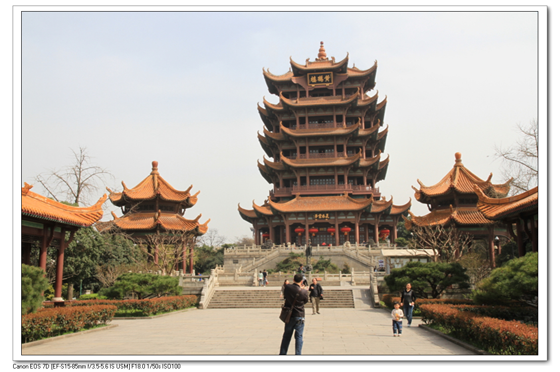 太阳成tyc7111cc官网-曾沛慈香港快闪72小时拚治装 超模梦碎独剩双脚磨出水泡(图4) 太阳成tyc7111cc官网