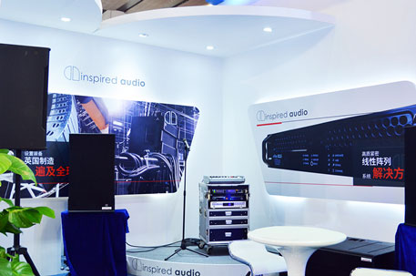 赵文卓微博为女儿庆生 全家福合影罕见曝光【太阳成tyc7111cc】(图1) 太阳成tyc7111cc官网