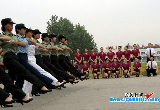 白百何突发眼疾 无缘《火锅》重庆宣传:tyc7111cc太阳成集团(图2) tyc7111cc太阳成集团