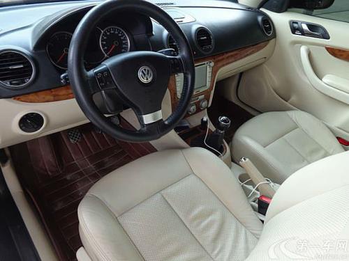 太阳成tyc7111cc官网_钟山县经贸局班子领导到钟山镇乌洞村开展春节前慰问活动(图4) tyc7111cc太阳成集团