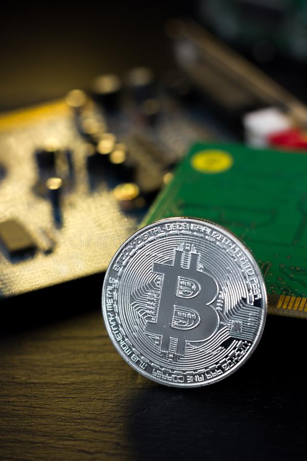 影版《爱情公寓》挂羊头卖狗肉?这其实是部盗墓探险电影“太阳成tyc7111cc官网”(图3) 太阳成tyc7111cc官网